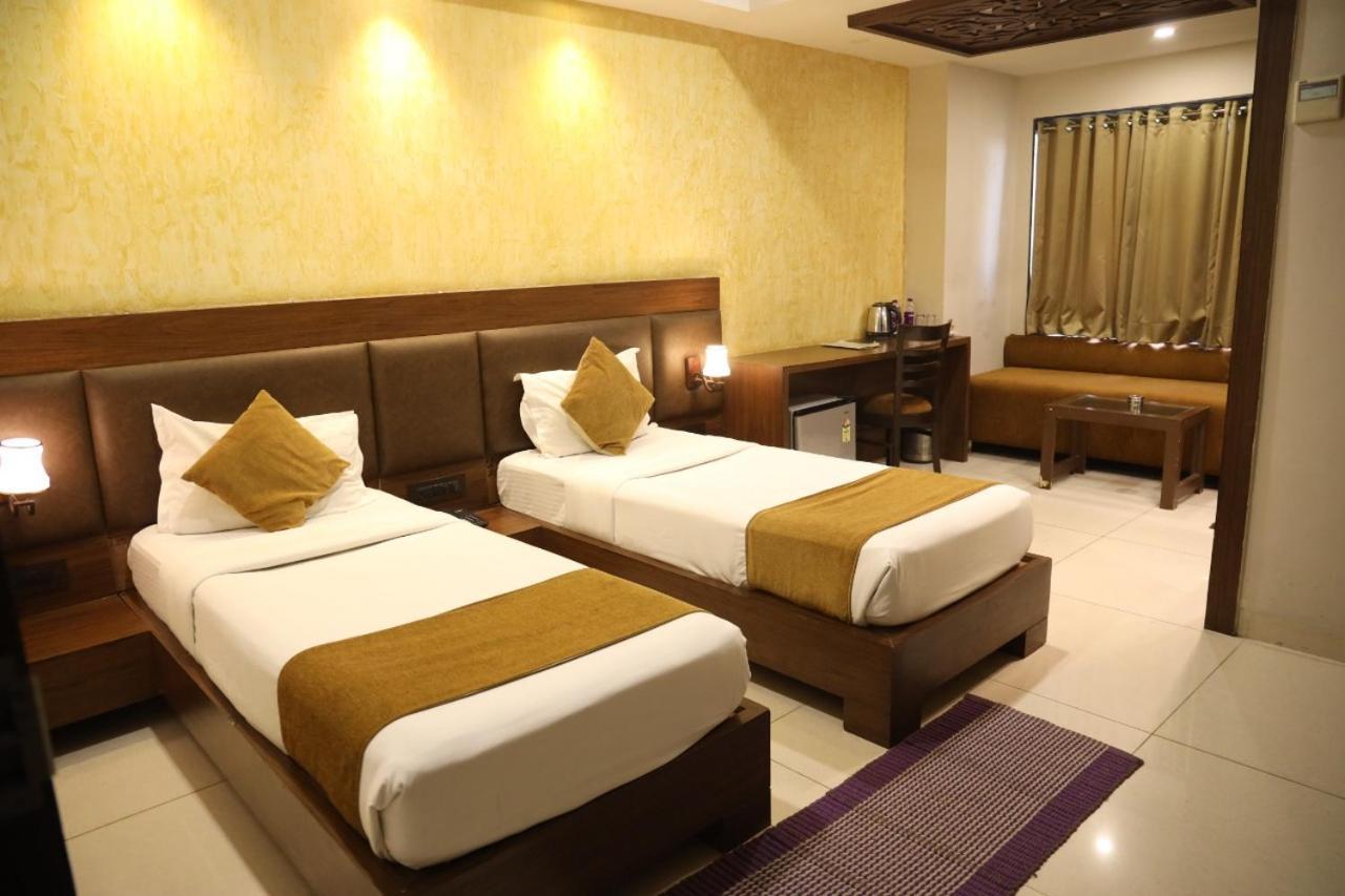 Hotel La Pearl Naiapura エクステリア 写真